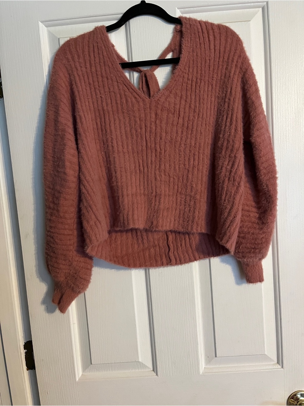 Altard state cozy V‑Neck Tie‑Back Sweater in Dusty Rose size small